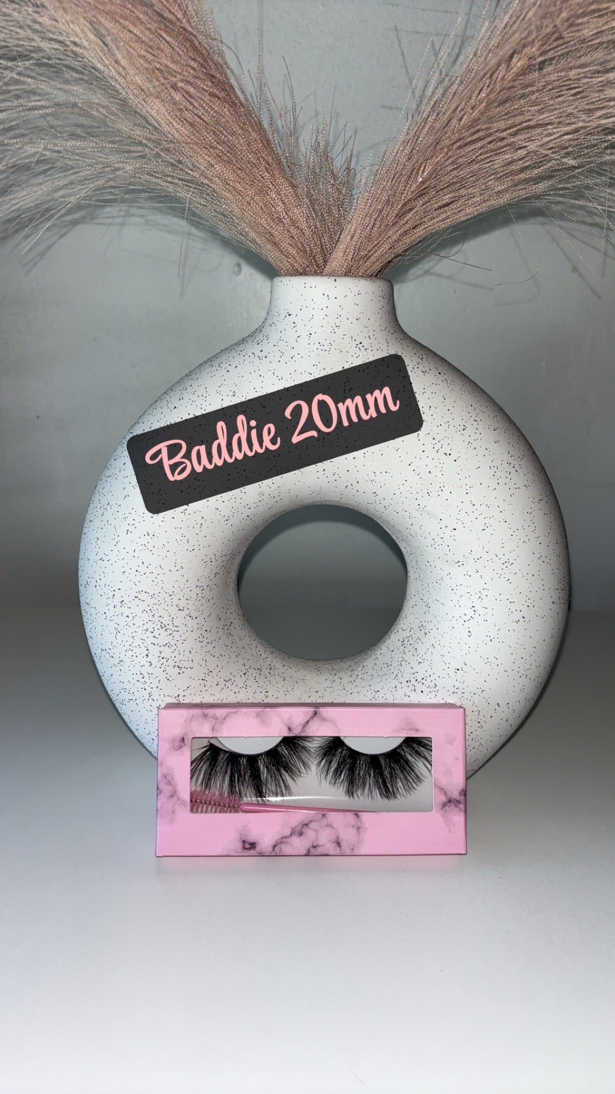 Devine Lashes by Break of Dawn Boutique 🌸 (Includes pink lash wand & pink tweezers)