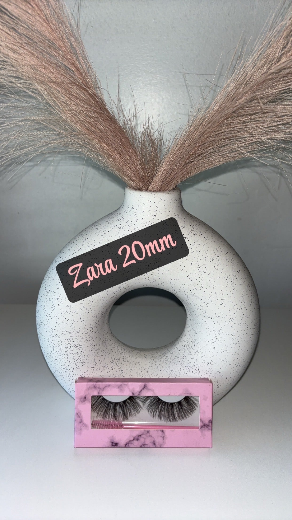 Devine Lashes by Break of Dawn Boutique 🌸 (Includes pink lash wand & pink tweezers)