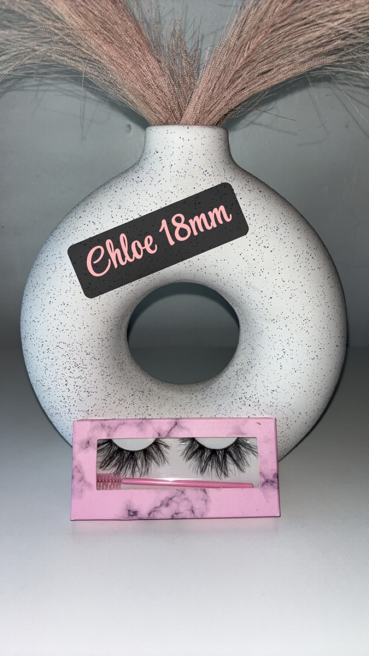 Devine Lashes by Break of Dawn Boutique 🌸 (Includes pink lash wand & pink tweezers)
